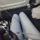 Тражи одштету јер је „била у сендвичу“ између два гојазна путника у авиону