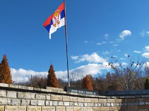 Поново оскрнављен споменик страдалим Србима у Великој Хочи