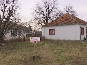 Право на сутра-Лапље село, ко продаје образ и душу