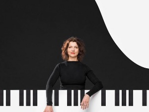 Пијанисткиња Марија Бајалица