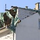 Комшија скинуо кров зграде на Чукарици и оставио станаре под ведрим небом