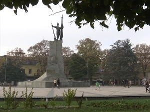 Краљево: Пут Споменика српским ратницима