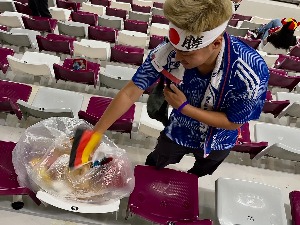 Јапанци почистили Немце и стадион