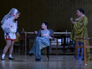 Премијера на сцени бечког Бург театра – „Зли дуси“