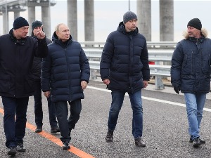 Животић: Путин преко Кримског моста вози "мерцедес", а не "ладу ниву"