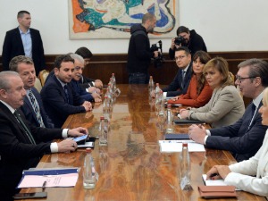 Вучић са турским председником парламента: Србија у Турској види важног партнера