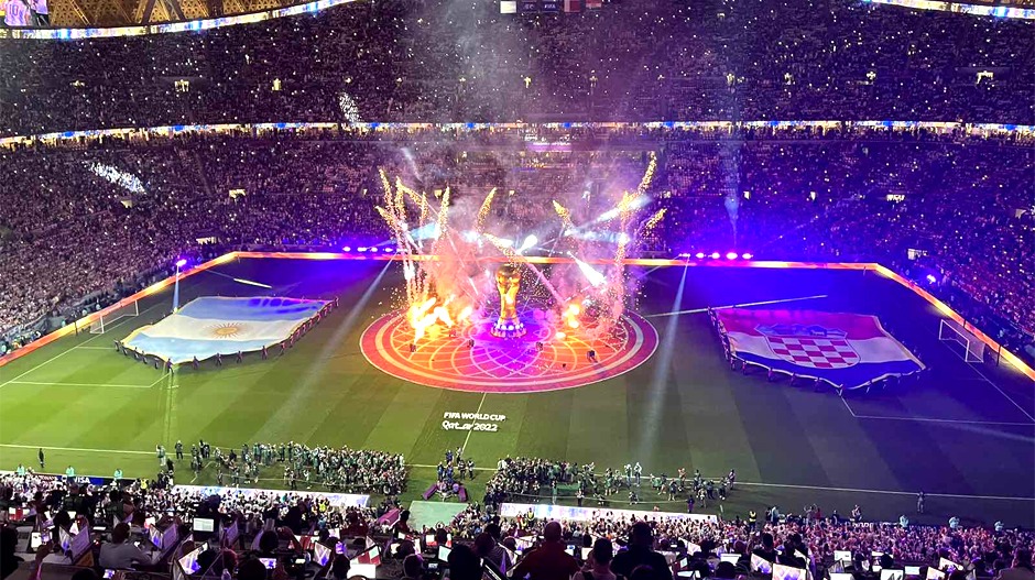 Поглед Марадоне са трибина Лусаила, Аргентина слави финале