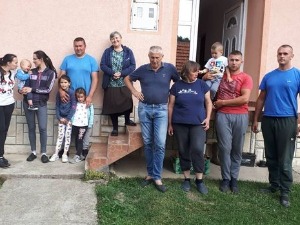 Квадратура круга-Слога кућу гради