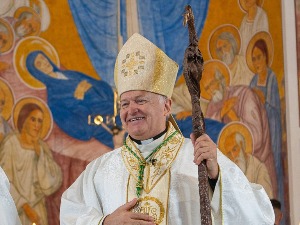 Надбискуп Немет: Нећу чекати да ми верници дођу у цркву, идем да их тражим