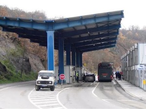 Косовска полиција на Јарињу привела, па пустила, професора са севера КиМ