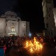 Бадње вече у Србији, паљење бадњака испред храмова