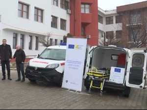 Ново Брдо добило два санитетска возила