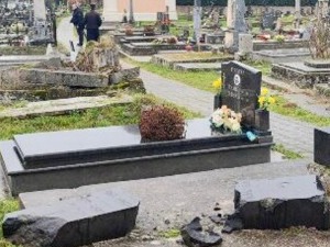 Порушено и оштећено 13 споменика на српском гробљу у Вуковару