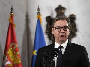 Министри и посланици СНС-а, као и одбори странке дали подршку Вучићу у борби за националне интересе