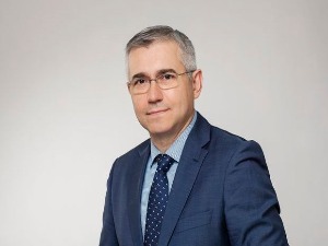 Око магазин-12.8.2022. Кристофер Хил о односима САД и Србије у време бомбардовања и данас