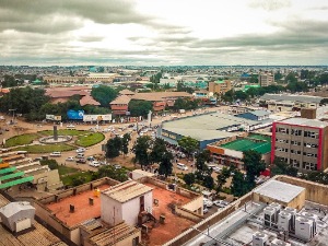 Држављани Хрватске ухапшени у Замбији под оптужбом за трговину децом пуштени да се бране са слободе