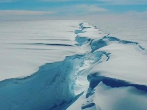 Ледени брег величине Лондона одломио се од плоче Антарктика