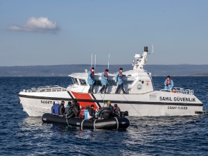 Потонуо чамац са мигрантима код Лезбоса, најмање троје мртво
