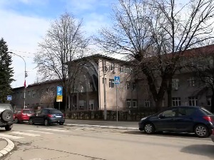 Професорка која је доживела насиље у Трстенику вратила се у учионицу, жели премештај у другу школу