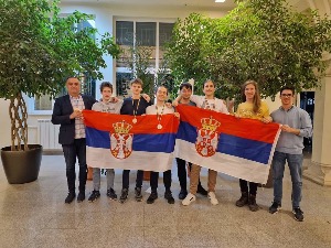 Средњошколци из Србије освојили три медаље на престижном математичком такмичењу у Букурешту